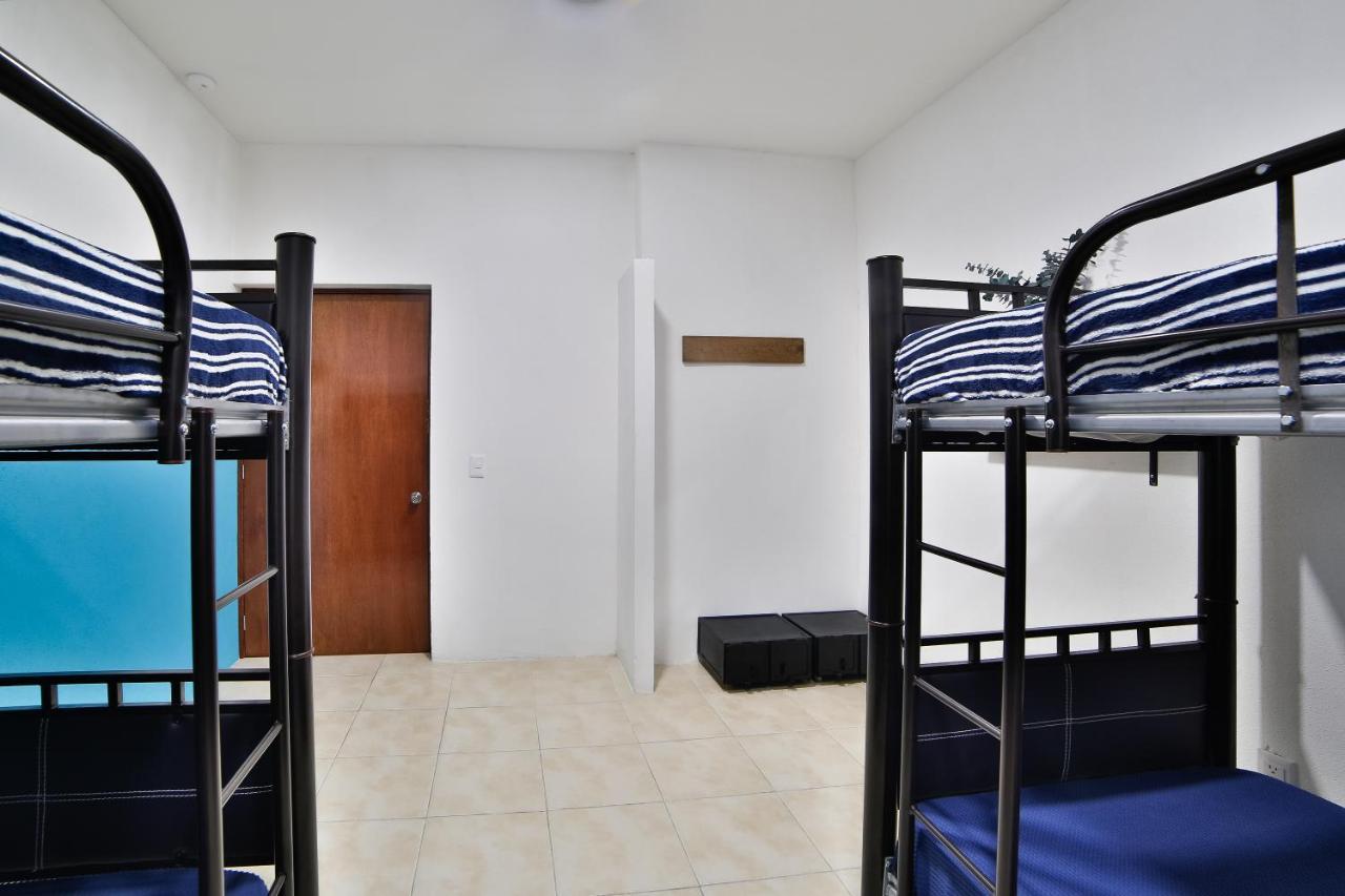 Hostal Ten To Ten بويرتو فالارتا المظهر الخارجي الصورة